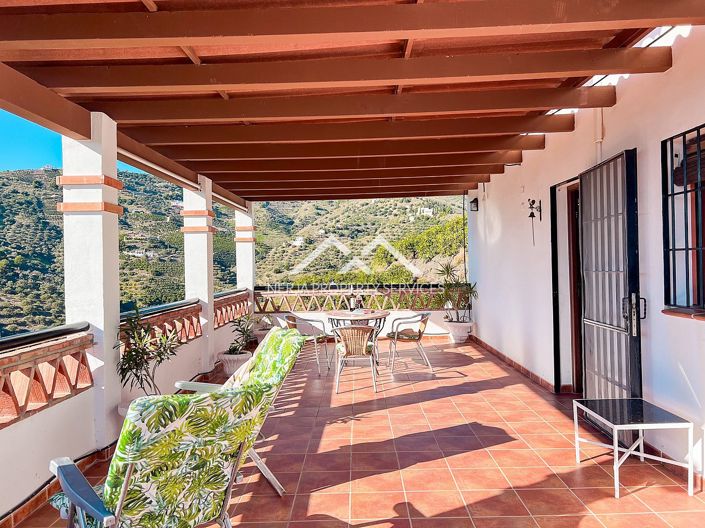 Image No.18-2 Bed Property for sale