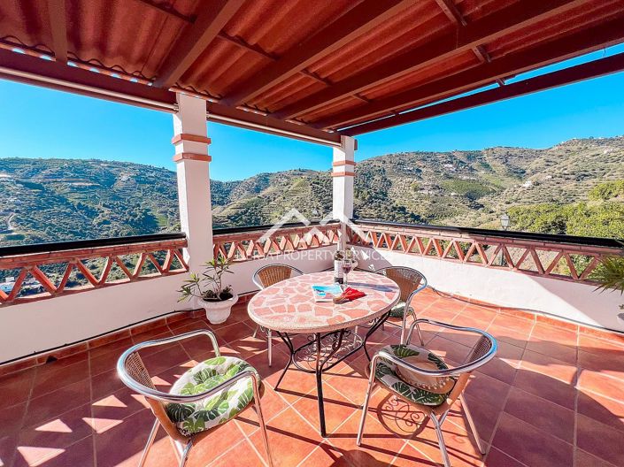 Image No.20-2 Bed Property for sale