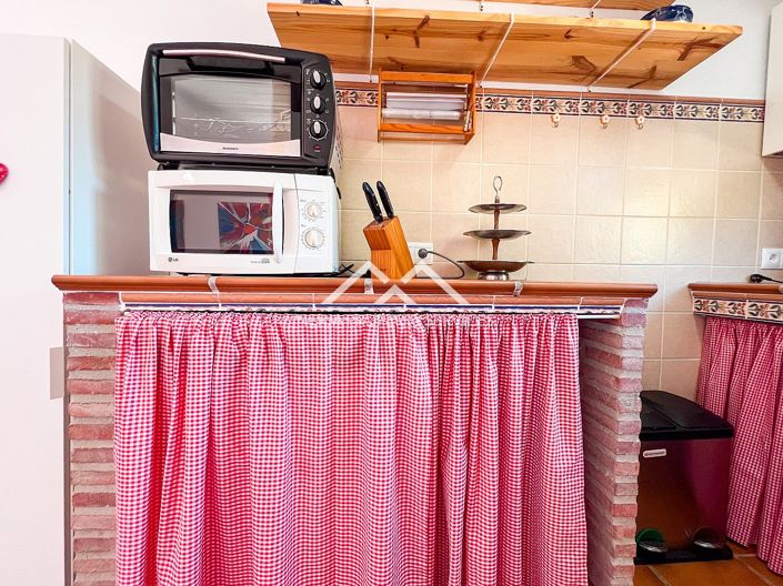 Image No.28-2 Bed Property for sale