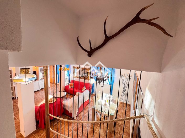 Image No.30-2 Bed Property for sale