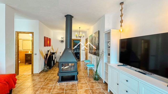 Image No.33-2 Bed Property for sale