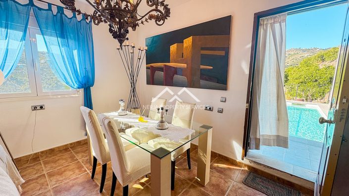 Image No.38-2 Bed Property for sale