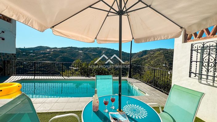 Image No.40-2 Bed Property for sale