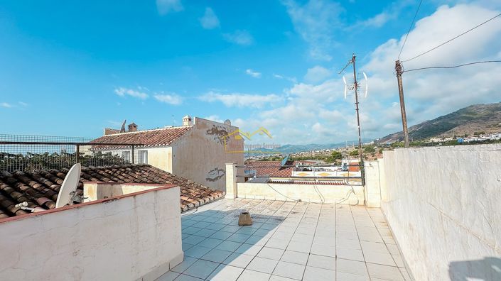 Image No.25-3 Bed House for sale