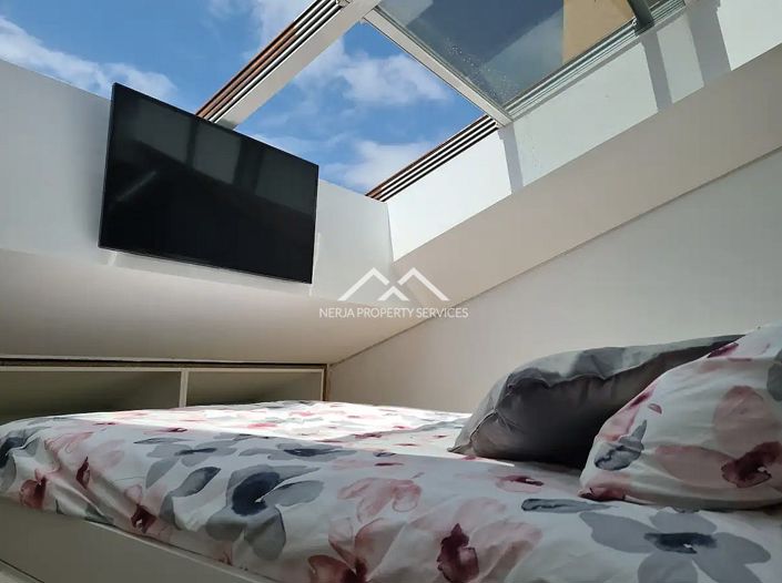 Image No.8-3 Bed Property for sale