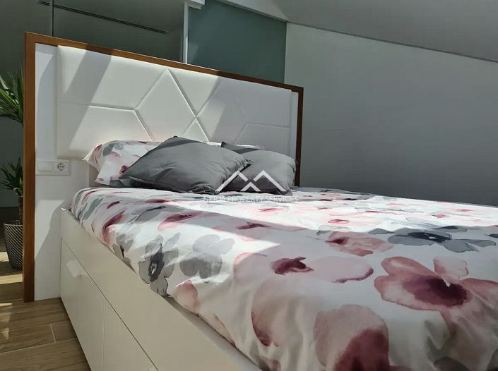 Image No.9-3 Bed Property for sale