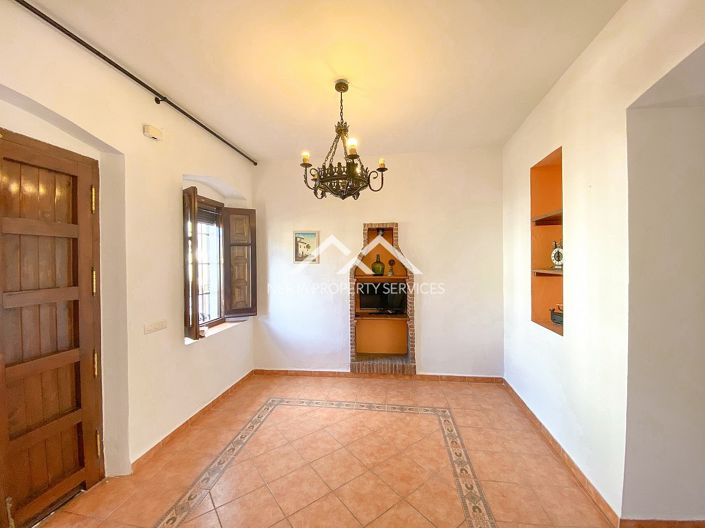 Image No.6-3 Bed House for sale