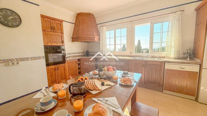 Image No.19-5 Bed Villa for sale