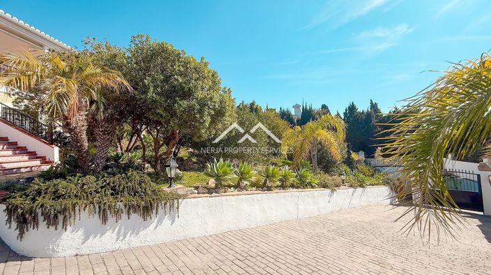 Image No.45-5 Bed Villa for sale