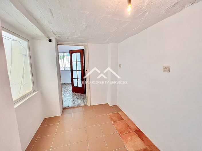 Image No.15-4 Bed Townhouse for sale