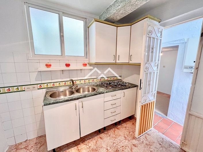 Image No.21-4 Bed Townhouse for sale