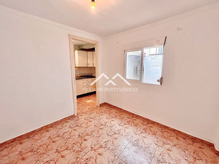 Image No.24-4 Bed Townhouse for sale