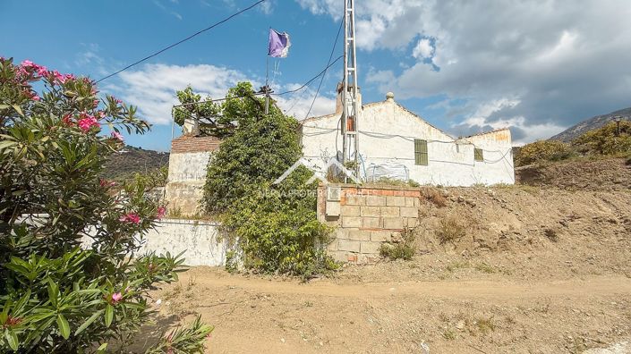 Image No.20-3 Bed Property for sale