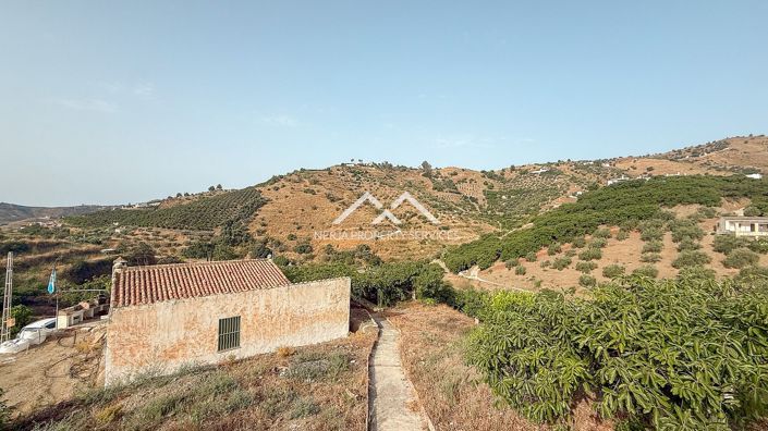 Image No.23-3 Bed Property for sale