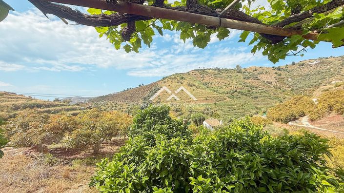 Image No.23-3 Bed Property for sale