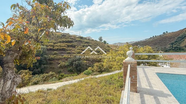 Image No.5-3 Bed Property for sale