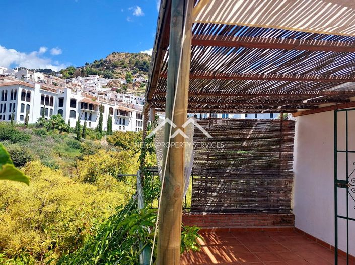 Image No.7-2 Bed Cottage for sale