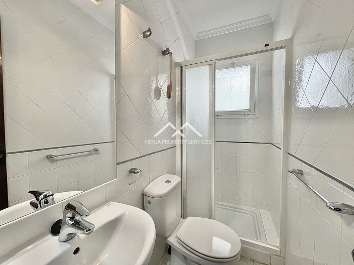 Image No.8-2 Bed Townhouse for sale