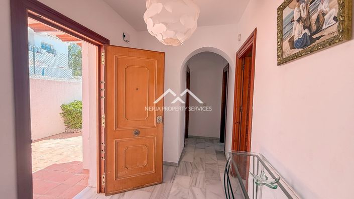 Image No.19-2 Bed Villa for sale