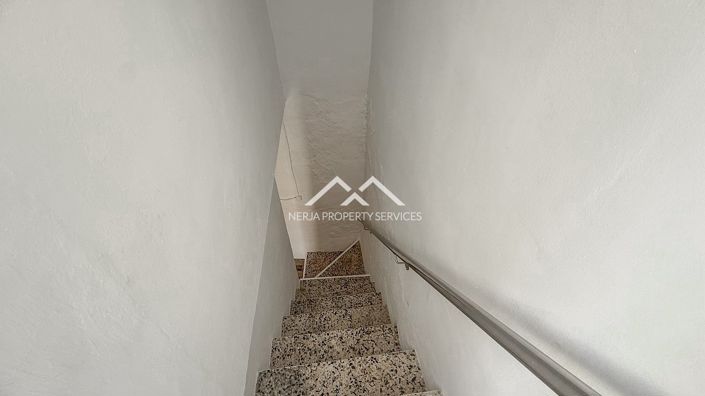 Image No.15-2 Bed Townhouse for sale