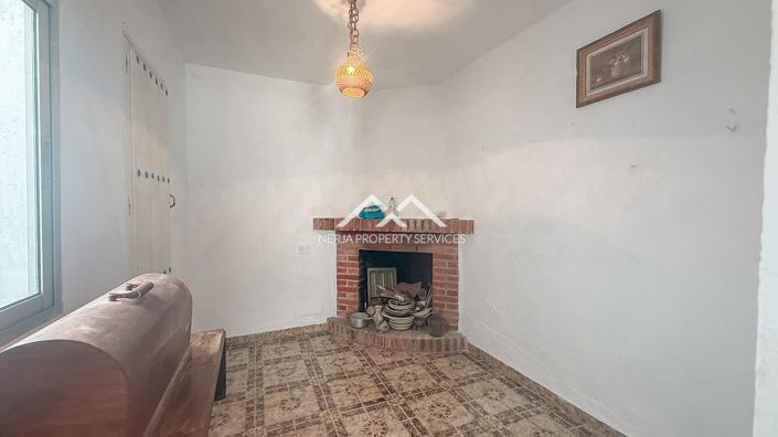 Image No.16-2 Bed Townhouse for sale