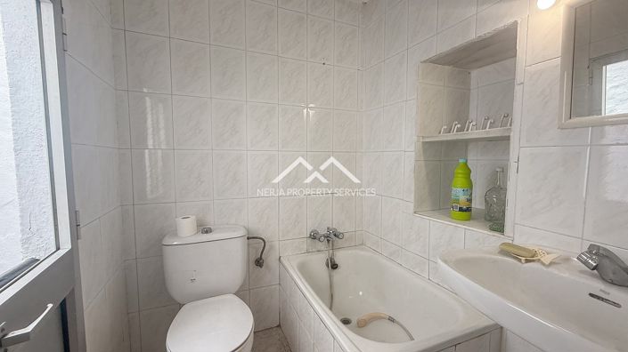 Image No.22-2 Bed Townhouse for sale