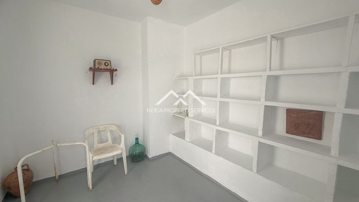 Image No.23-2 Bed Townhouse for sale