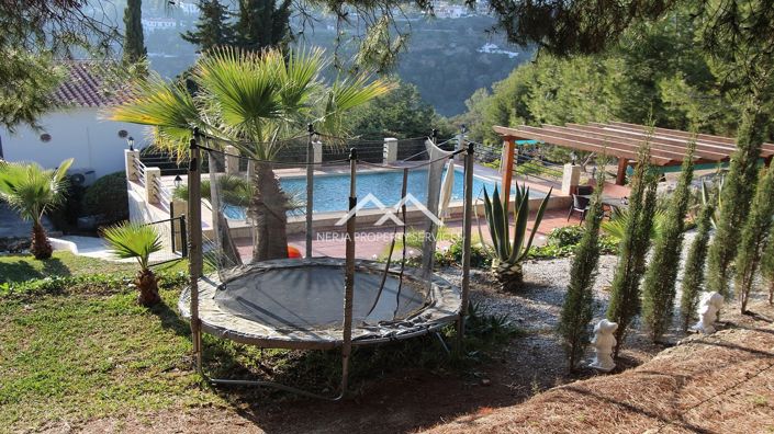 Image No.6-5 Bed Villa for sale