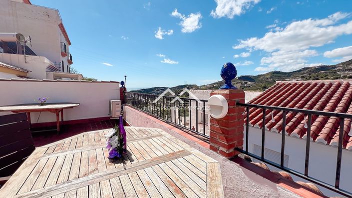 Image No.3-6 Bed Townhouse for sale