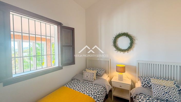 Image No.29-2 Bed Villa for sale