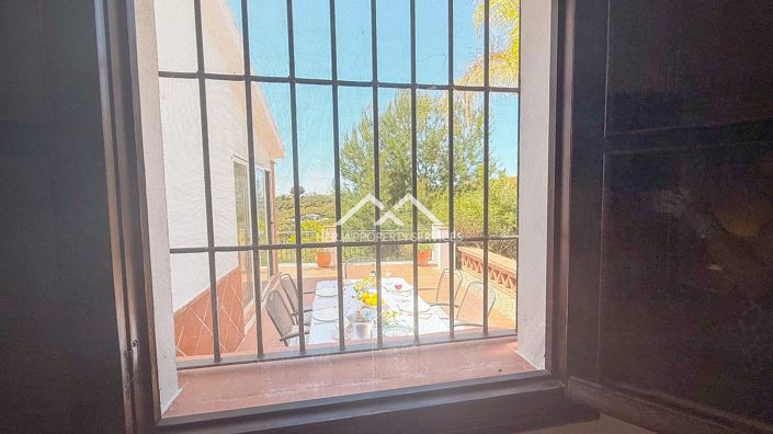 Image No.33-2 Bed Villa for sale