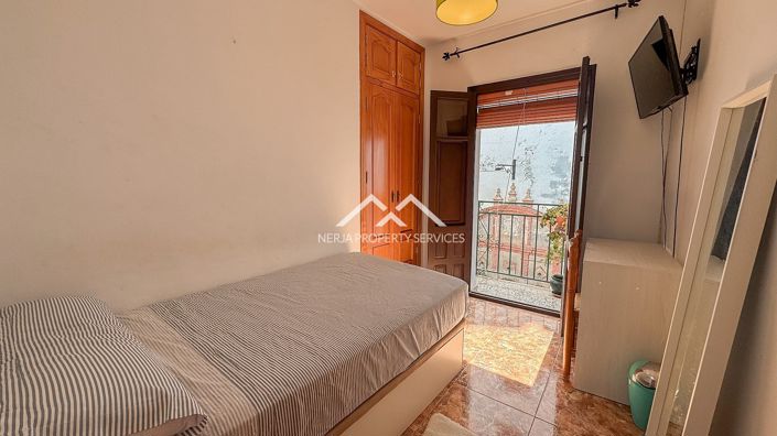 Image No.21-2 Bed Apartment for sale