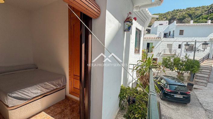 Image No.22-2 Bed Apartment for sale