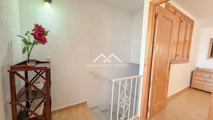 Image No.11-2 Bed Townhouse for sale