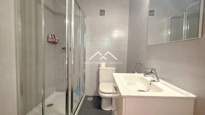 Image No.19-2 Bed Townhouse for sale