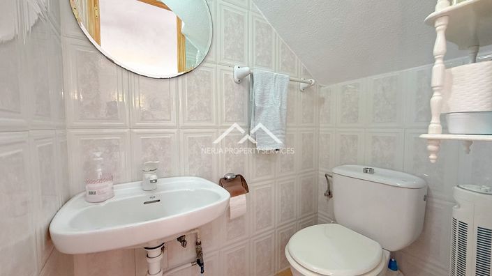 Image No.21-2 Bed Townhouse for sale