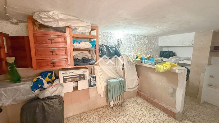 Image No.22-2 Bed Townhouse for sale