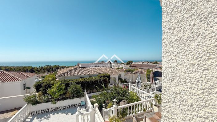 Image No.26-2 Bed Townhouse for sale