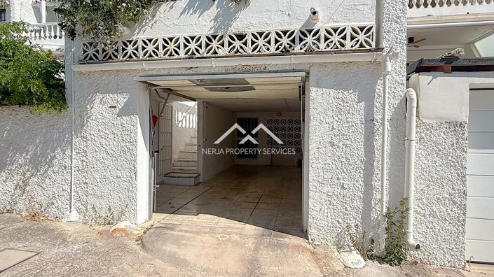 Image No.28-2 Bed Townhouse for sale