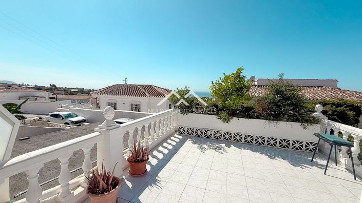 Image No.4-2 Bed Townhouse for sale