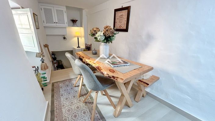 Image No.9-2 Bed Townhouse for sale