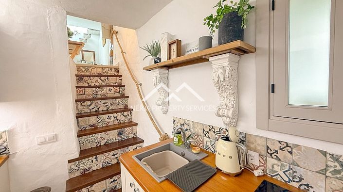 Image No.15-2 Bed Townhouse for sale