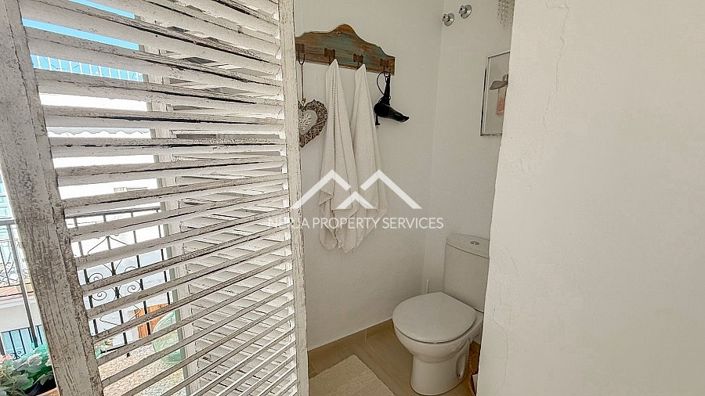 Image No.21-2 Bed Townhouse for sale