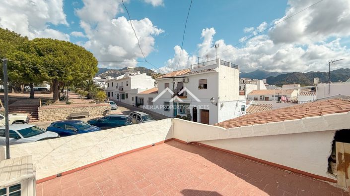 Image No.2-3 Bed House for sale