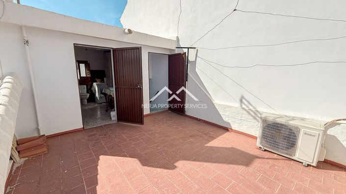 Image No.25-3 Bed House for sale