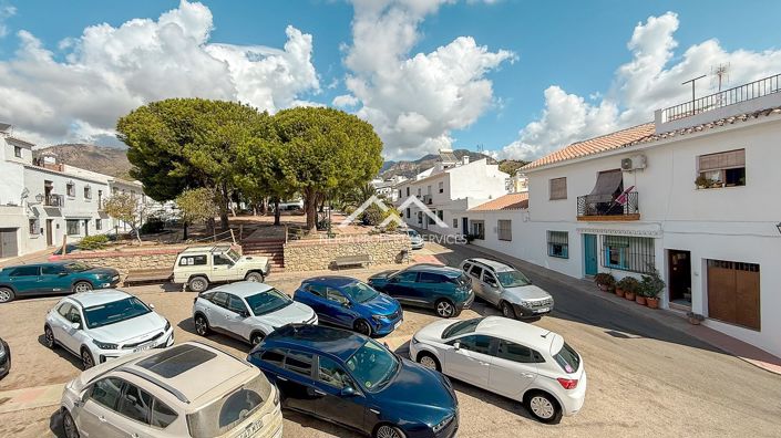 Image No.27-3 Bed House for sale