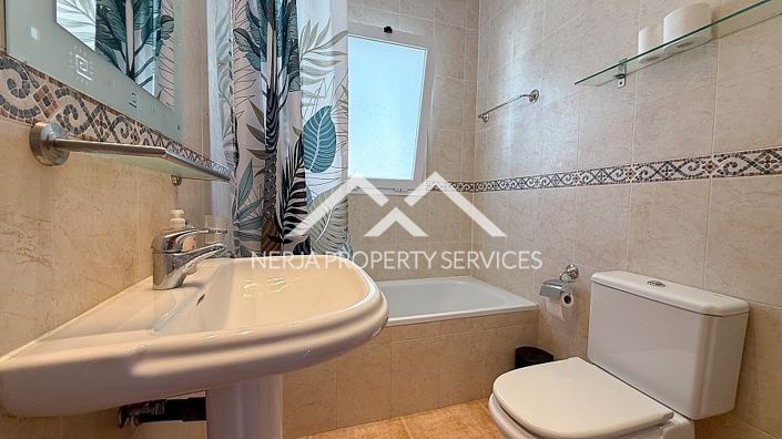 Image No.30-3 Bed Property for sale