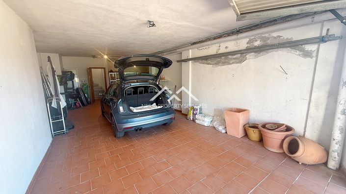 Image No.32-3 Bed Property for sale