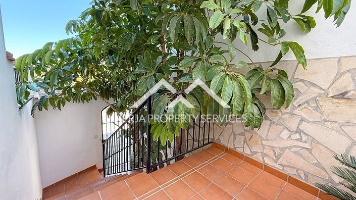 Image No.35-3 Bed Property for sale