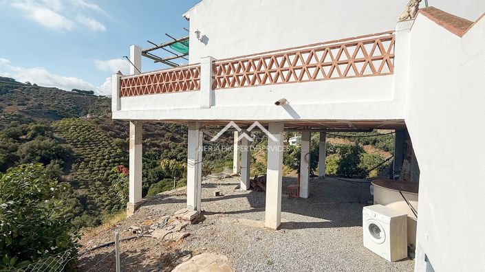 Image No.14-2 Bed Property for sale